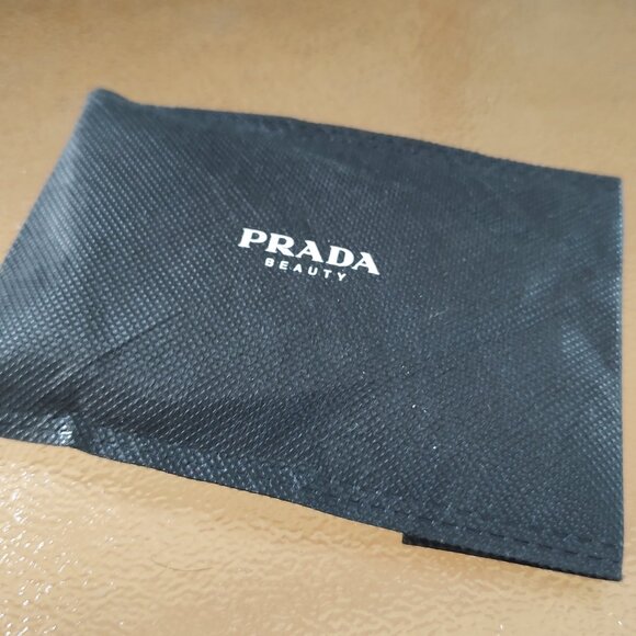 Prada Beauty Triangular Double Side Compact Mirror - Picture 5 of 6